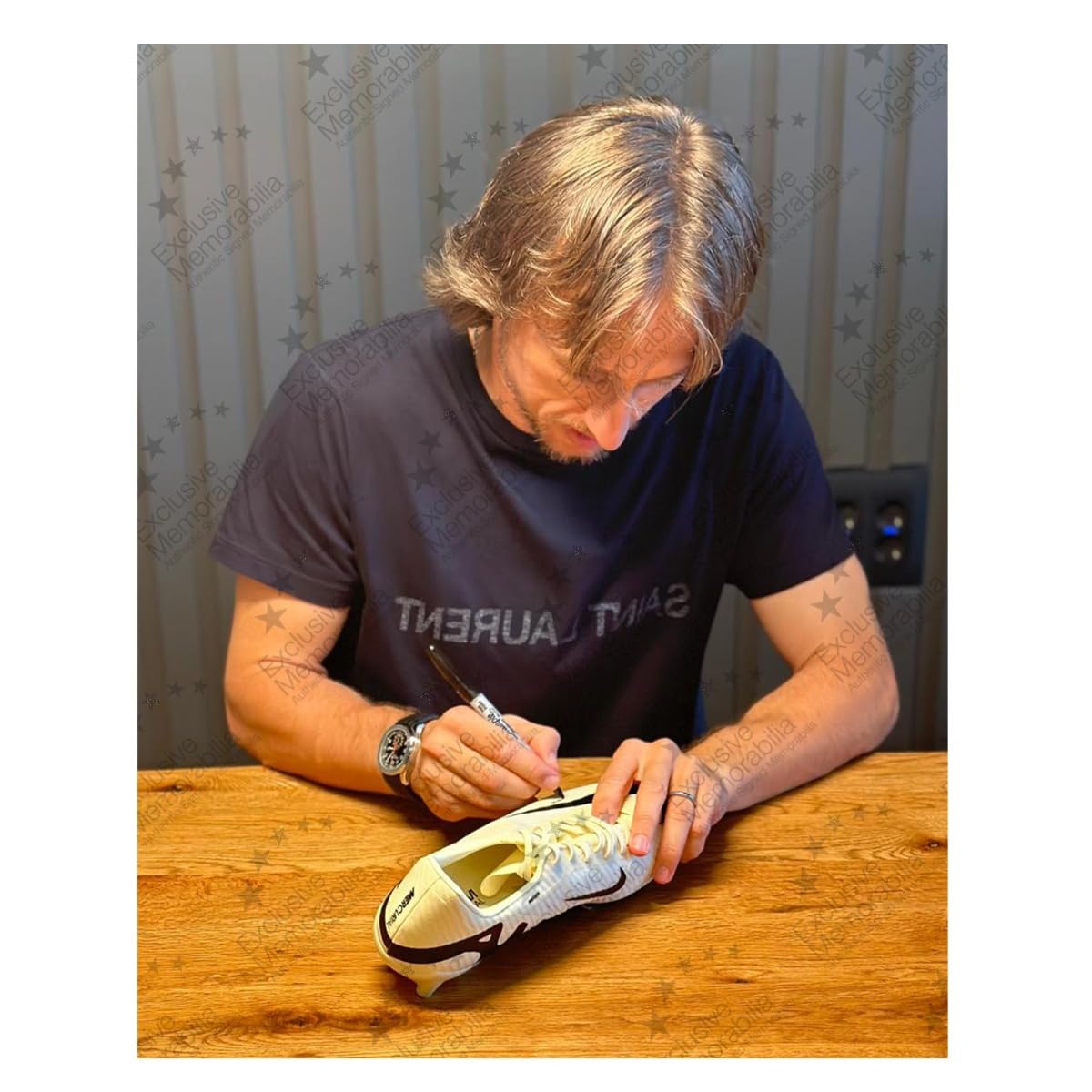 Exclusive Memorabilia Luka Modric Signed Soccer Cleat. Display Case with Plaque, One-Size, White